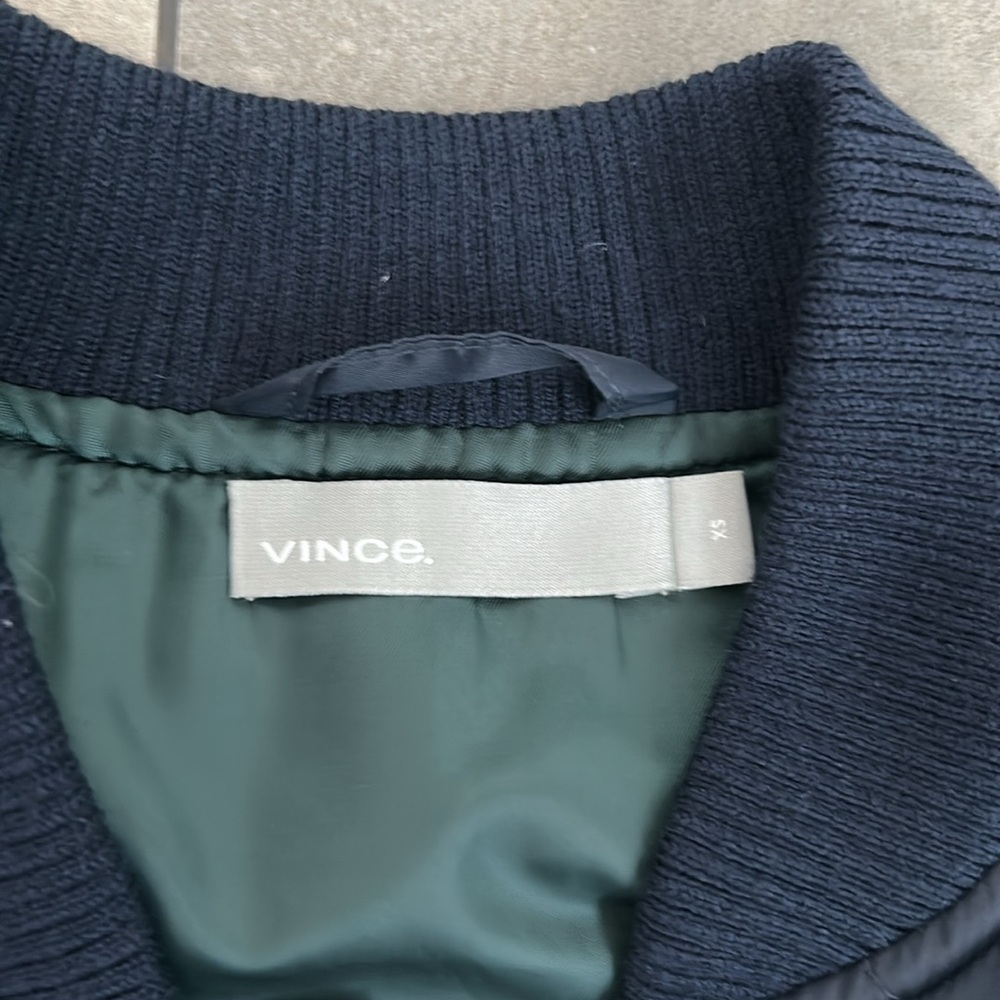 NEW Vince quilted bomber zip jacket in Costal Blue navy XS - Picture 6 of 8